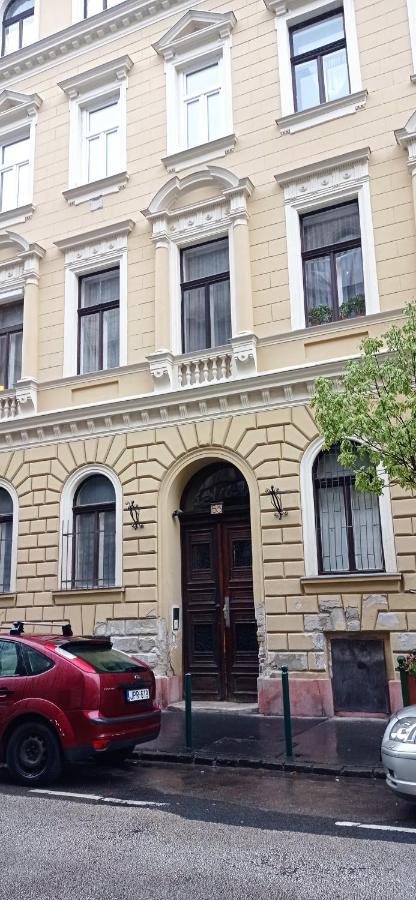 Western Apartman Budapest Eksteriør billede